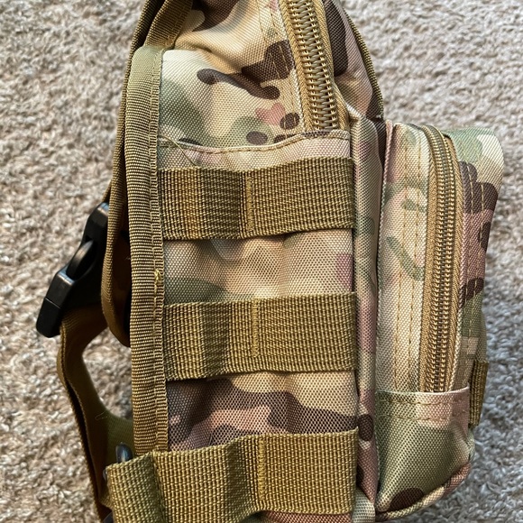 Camo shoulder bag - Picture 7 of 11